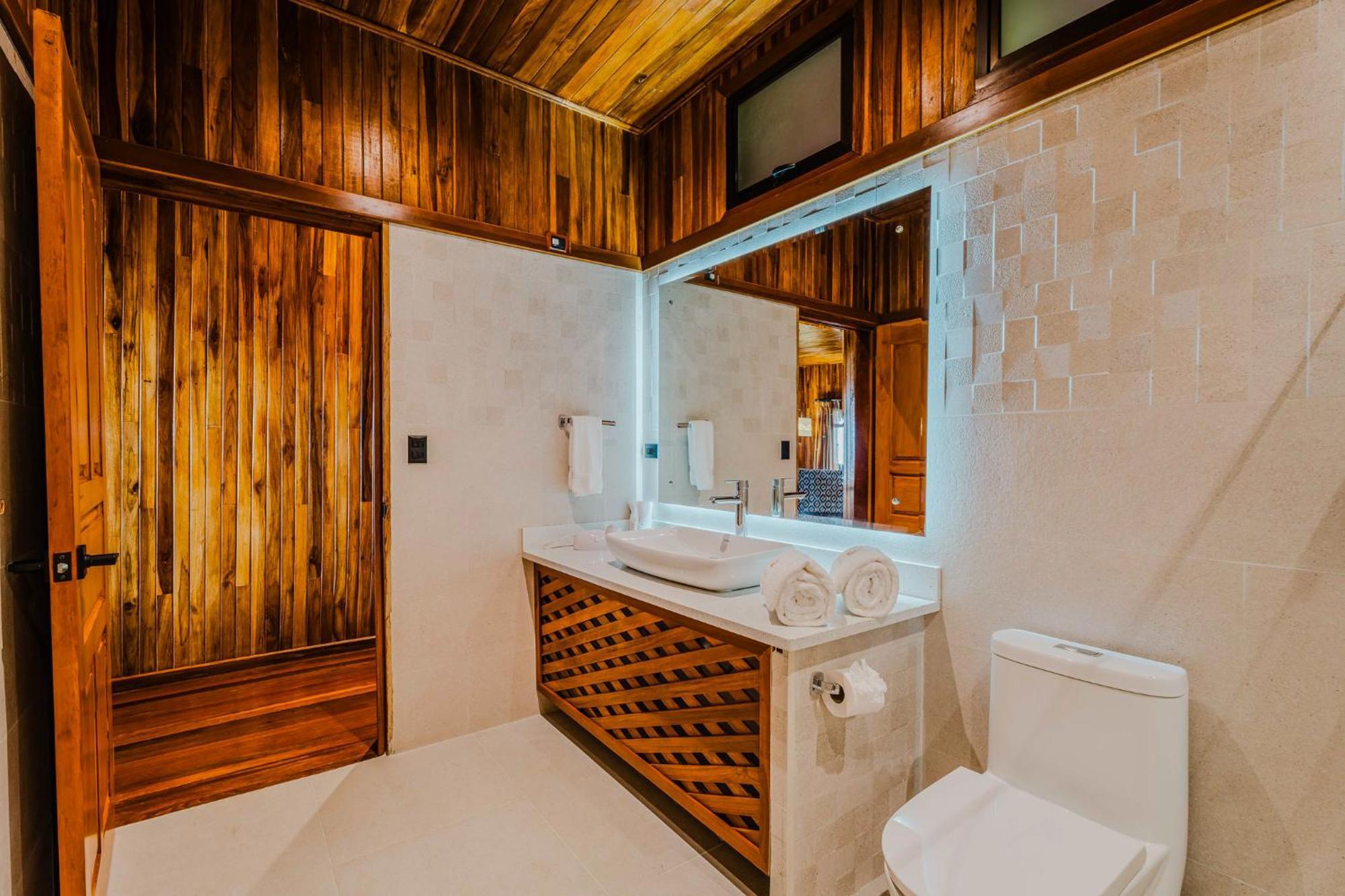 Hotel Heliconia - モンテベルデ エクステリア 写真